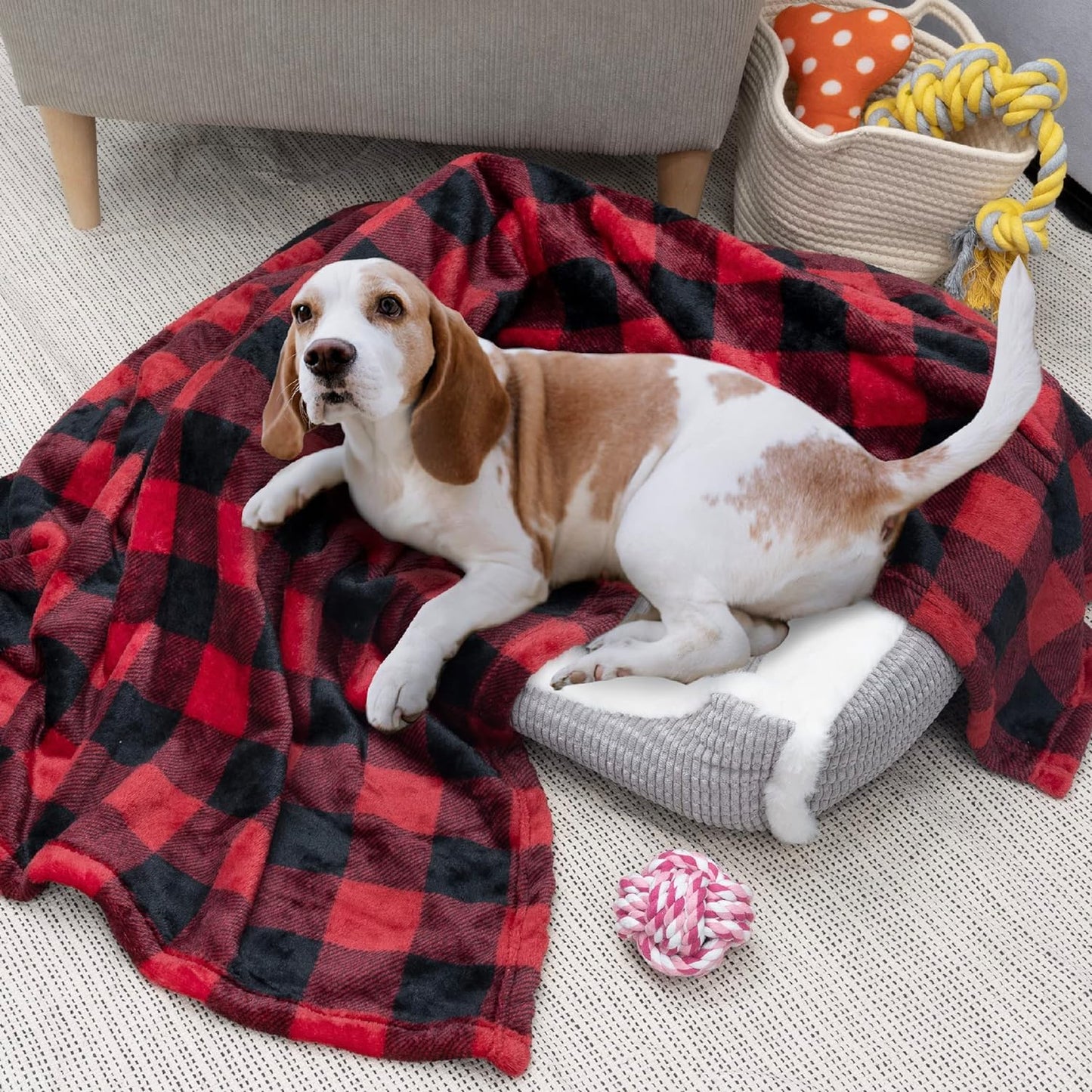 Black and Red Buffalo Plaid Fleece Throw Blanket for Couch, Soft Checkered Flannel Blanket for Sofa, Plaid Christmas Couch Throw Bed, Warm Cozy Decorative Blanket Fall Decor Gift, 50X60